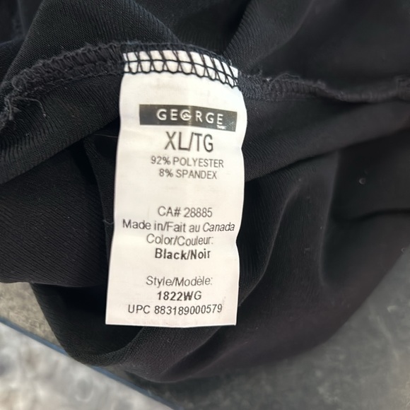 Faux wrap dress made in 🇨🇦 - Picture 4 of 7